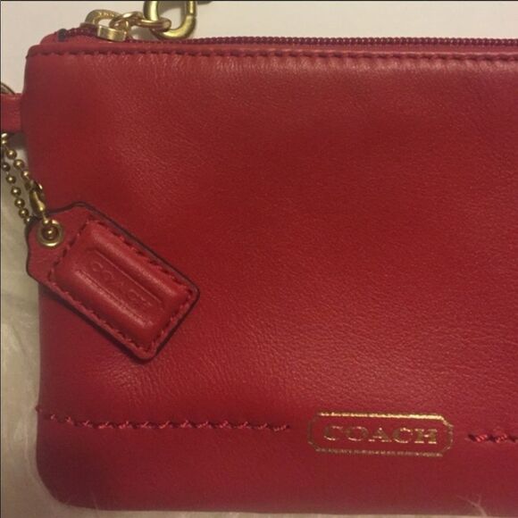 ✨ 4xHP✨Coach
Red Leather Wristlet✨ - Picture 5 of 9